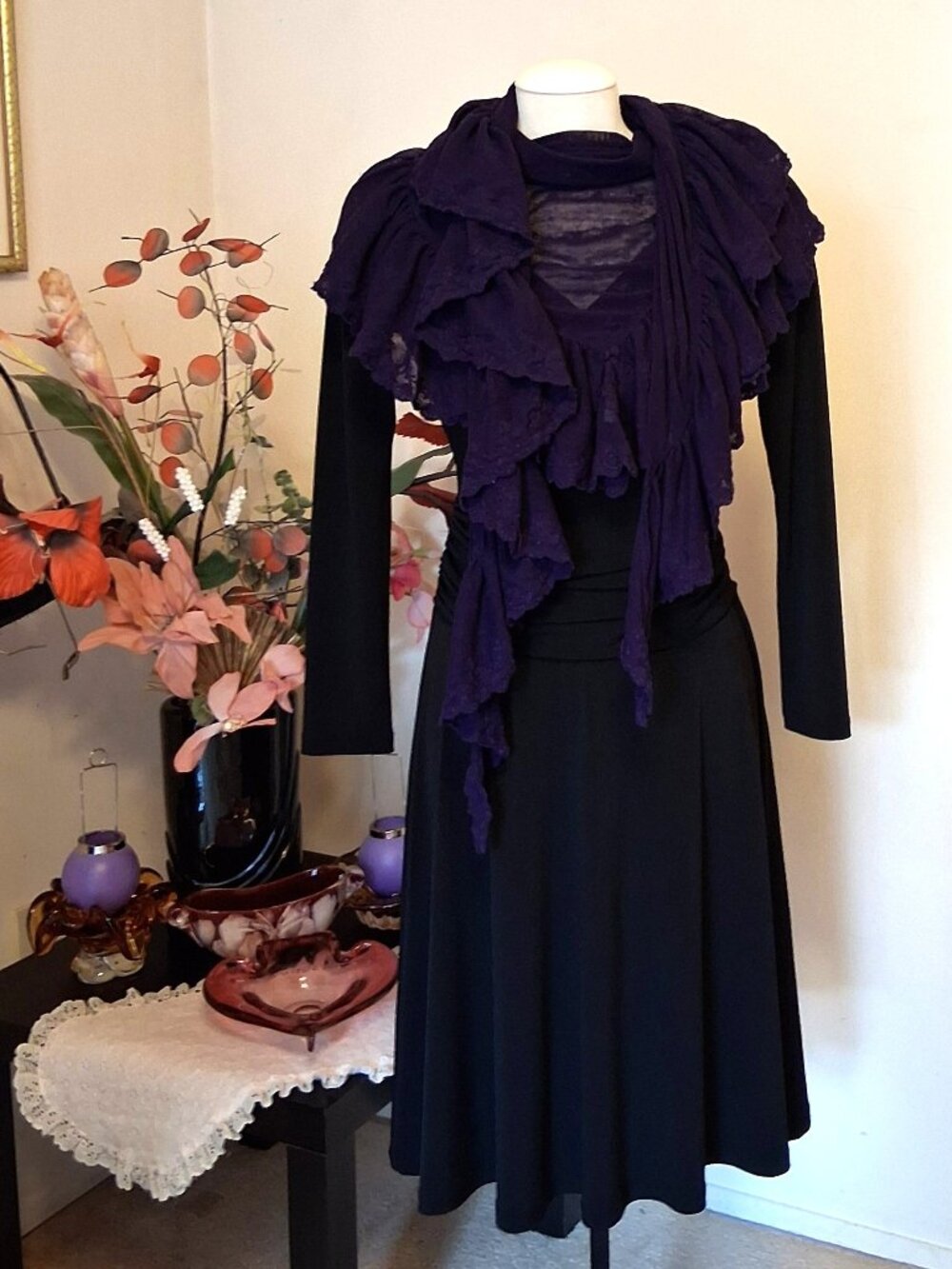 NWOT NOA NOA Vintage 100% Cotton Triangle Classic Luxury Purple Ruffle Scarf